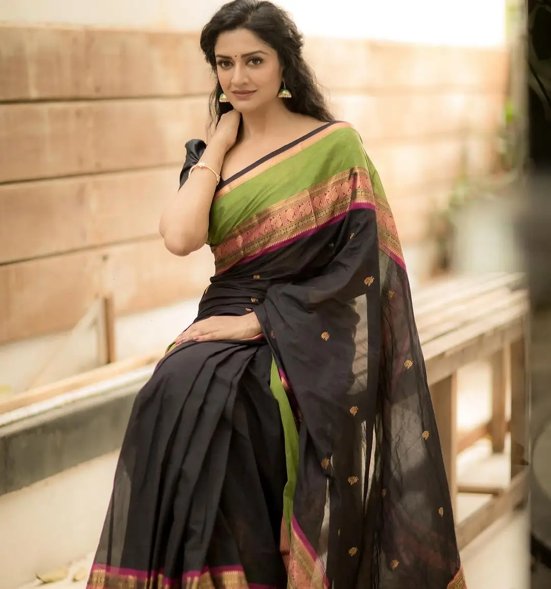 Vimala Raman Charming In Black Saree Blouse